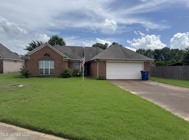 10069 Fox Chase Drive, Olive Branch, MS 38654