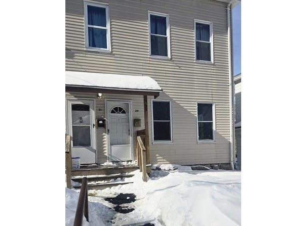 29 Beech St, Fitchburg, MA 01421