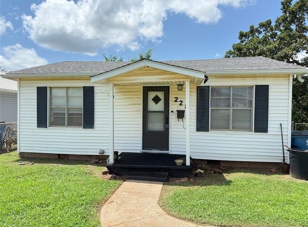 221 N Iowa Street, Chandler, OK 74834