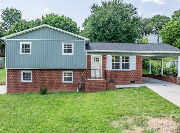 204 Shannonbrook Drive, Newton, NC 28658