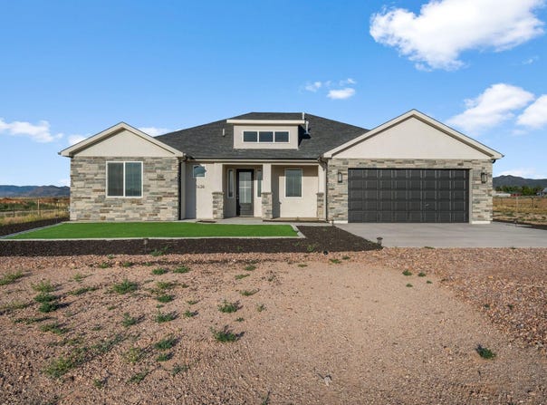 1436 N HIGHWAY 18, Enterprise, UT 84725