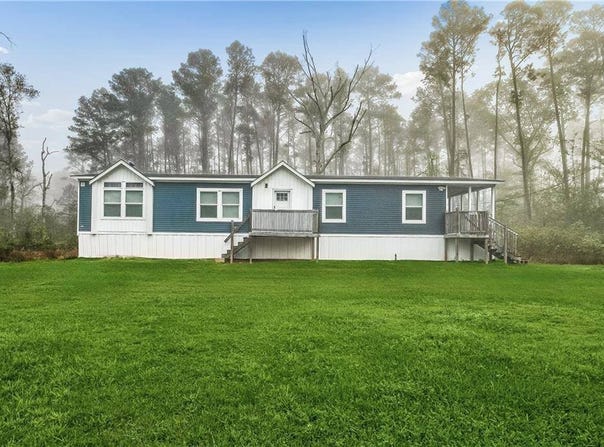 27125 Lakeview Drive, Holden, LA 70744