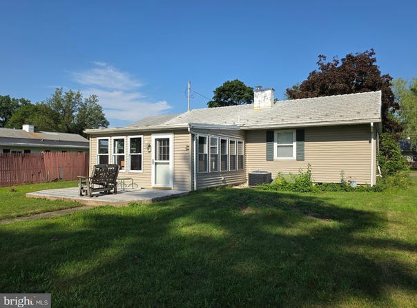 838 REBER STREET, SHOEMAKERSVILLE, PA 19555