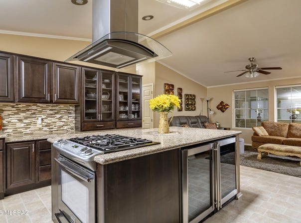 2420 S Western Way Place, Tucson, AZ 85713
