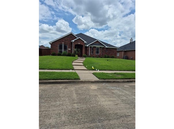 206 Annette Street, Lancaster, TX 75146