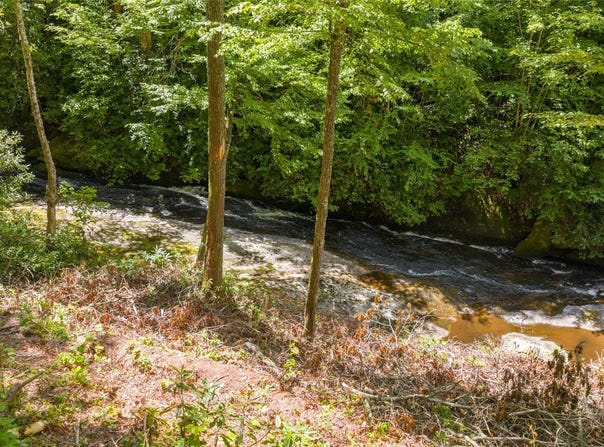 Tbd Nashs Knoll, Cashiers, NC 28717