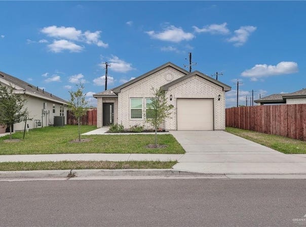 2604 N Day Lily Avenue, Edinburg, TX 78541