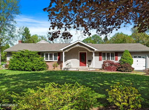 601 East Road, Middletown, NJ 07748
