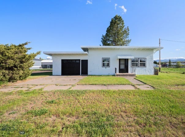 301 5th Street, Clyde Park, MT 59018