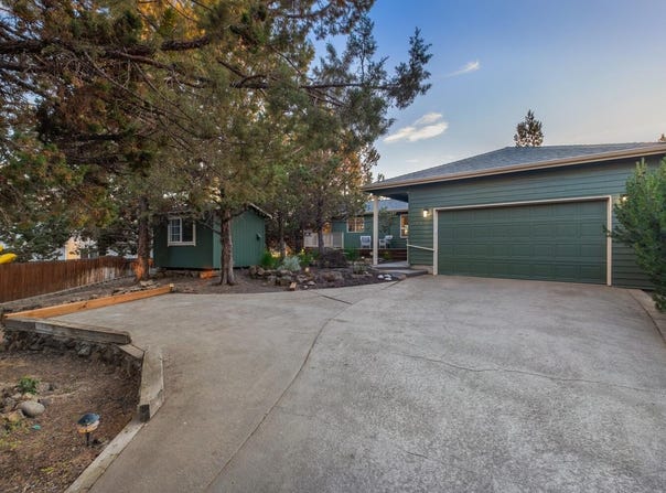 2799 NE Baroness Place, Bend, OR 97701