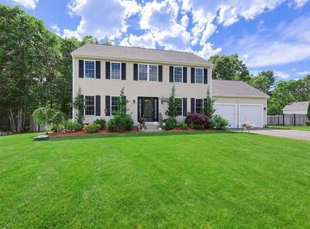 7 Stanley Cir, Mansfield, MA 02048