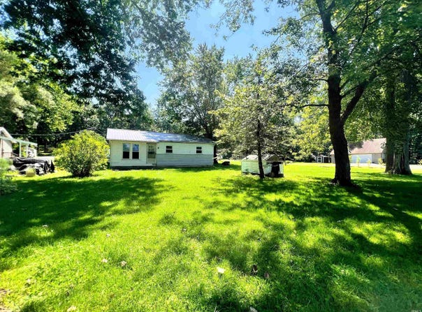 3122 W First Drive, Albion, IN 46701