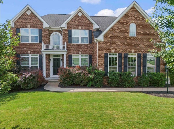 211 Evandale Road, Cecil, PA 15317