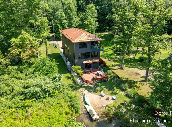 6840 Flower Drive, Delton, MI 49046