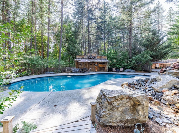286 Thornbrook Drive, Merlin, OR 97532