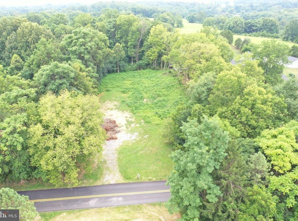 4004 SCRABBLE ROAD, SHEPHERDSTOWN, WV 25443