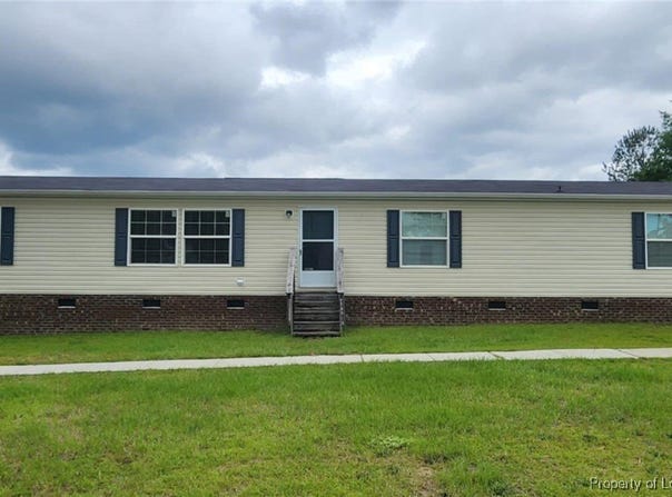 104 Hillcreek Drive, Parkton, NC 28371