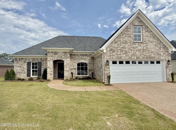 1088 Great Glen Drive, Southaven, MS 38671
