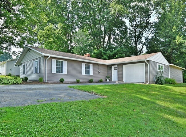 7655 Connelly Road, Masury, OH 44438