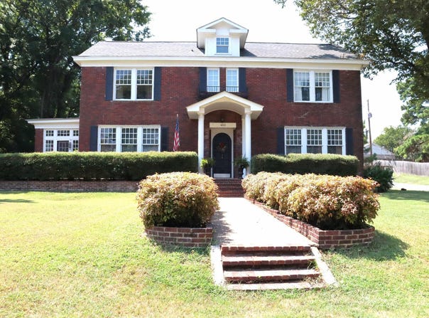 403 W Church Street, Morrilton, AR 72110