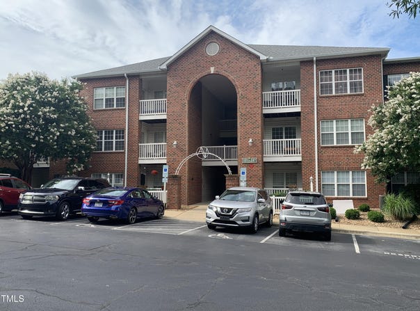 129 Sturbridge Drive, Clayton, NC 27520