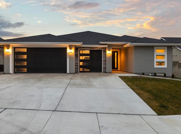 552 Lazio Way, Richland, WA 99352