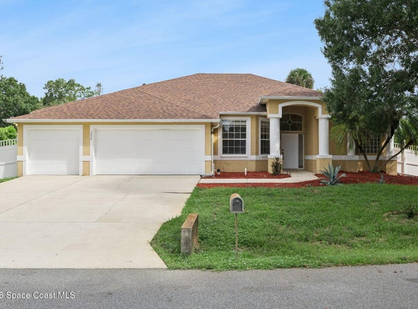 7870 Olive Grove Avenue, West Melbourne, FL 32904