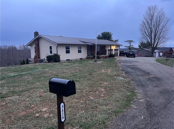 3428 E Hooppole Ridge Road NE, Mcconnelsville, OH 43756
