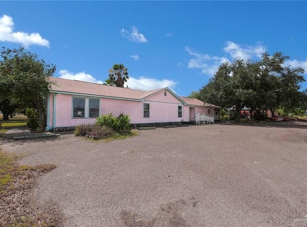 1420 Expressway 83 Highway, Penitas, TX 78576