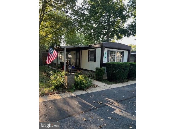76 MALIBU BOULEVARD, CARLISLE, PA 17015