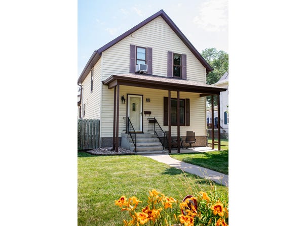 925 S 2nd Street, Aberdeen, SD 57401