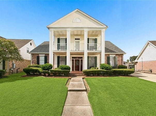 32 MADEWOOD Drive, Marrero, LA 70072
