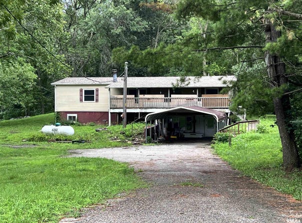 1672 Mount Zion Road, Jacksonville, IL 62650
