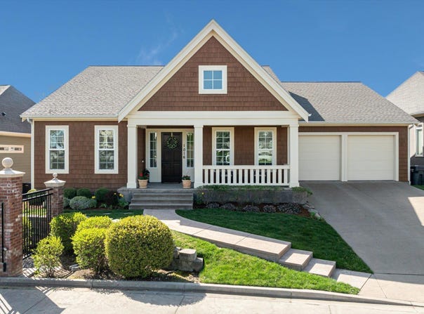 1016 SE Crestlane Dr, College Place, WA 99324