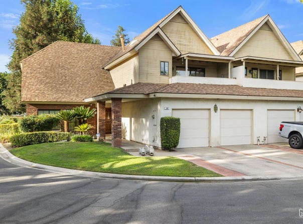 100 Stockdale Circle, Bakersfield, CA 93309