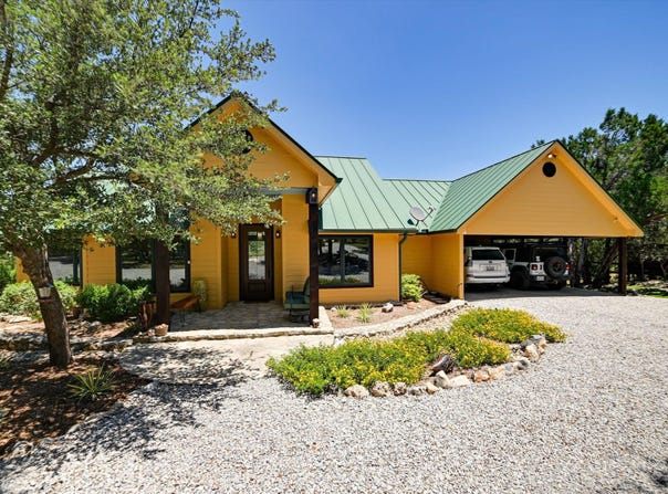 24240 Spur TRL, Spicewood, TX 78669
