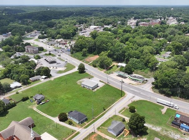 Greenwood St. E, Abbeville, SC 29620