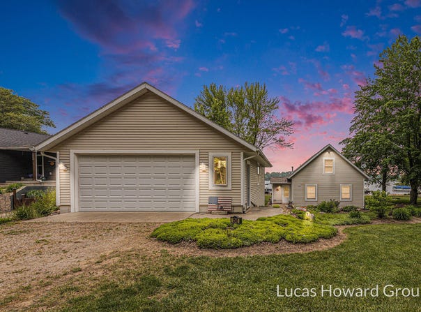 2585 Mayo Drive, Fremont, MI 49412