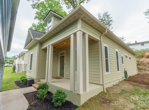 204 Maple Avenue, Marion, NC 28752