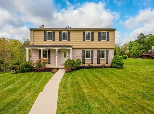 1220 Tiffany Circle, Upper St Clair, PA 15241