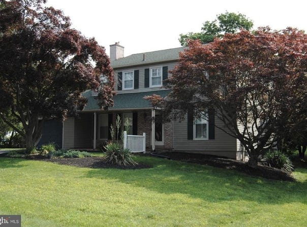 720 ROSS DRIVE, LANGHORNE, PA 19053