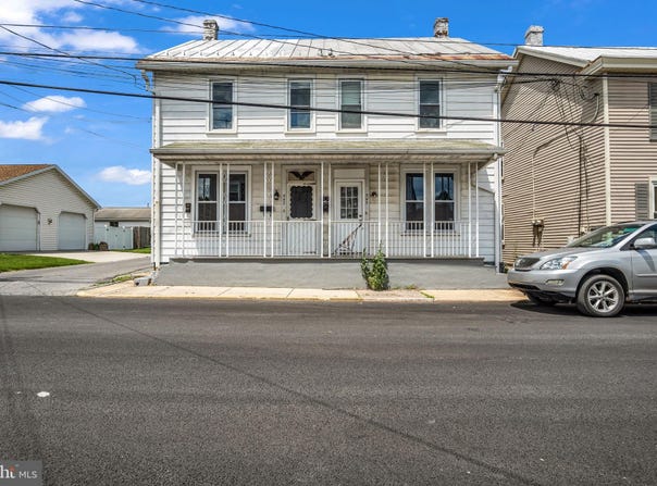 345-347 W PENN STREET, CARLISLE, PA 17013