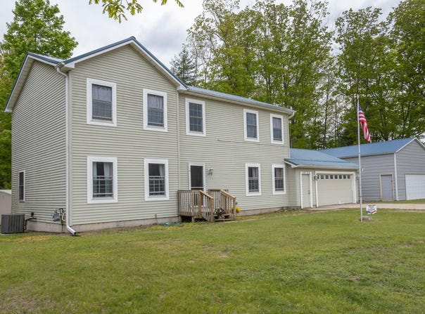 18735 Jefferson Road, Morley, MI 49336