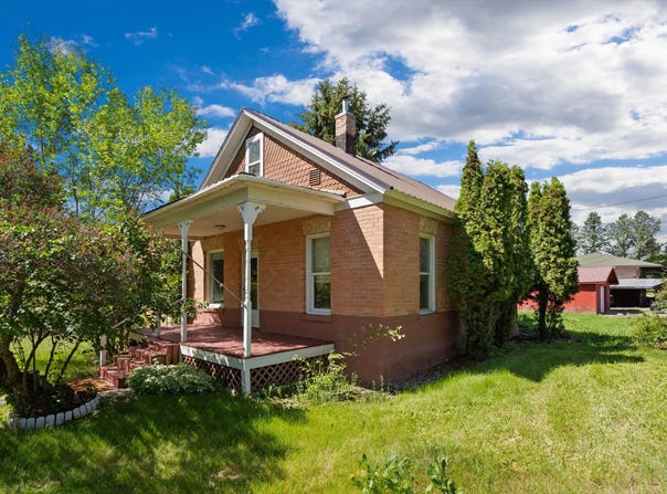806 7th Avenue W, Kalispell, MT 59901