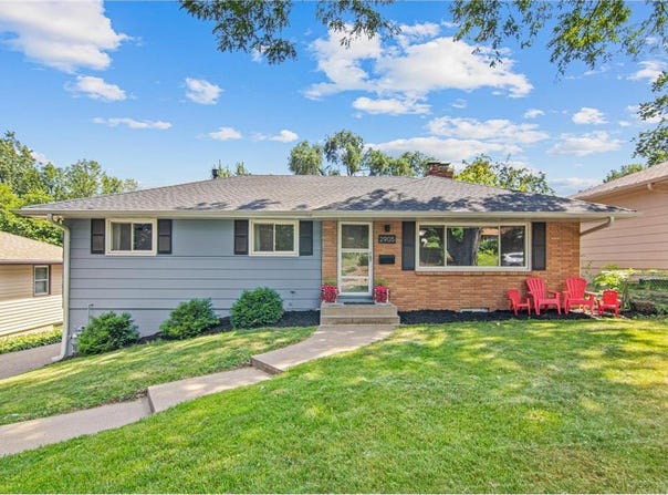2905 W 70 1/2 Street, Richfield, MN 55423
