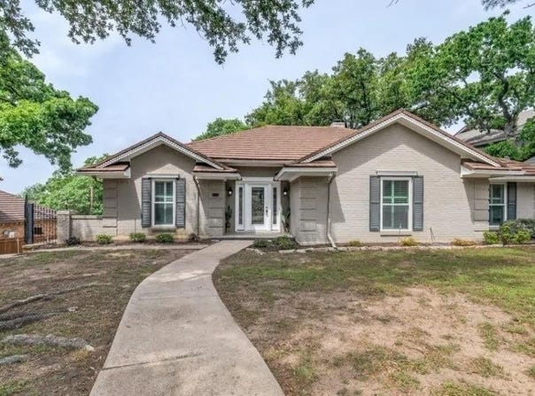 808 Portofino Drive, Arlington, TX 76012