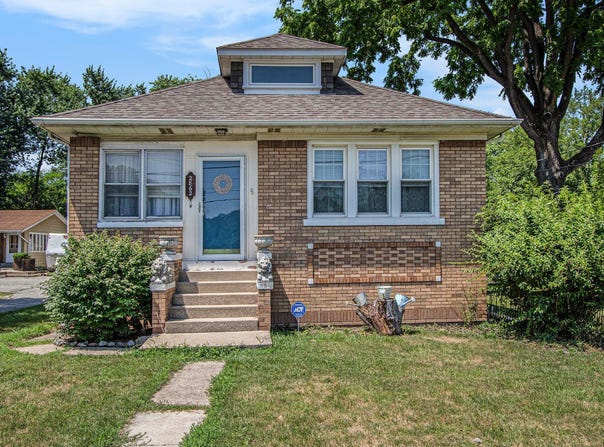 2862 Willowdale Road, Portage, IN 46368
