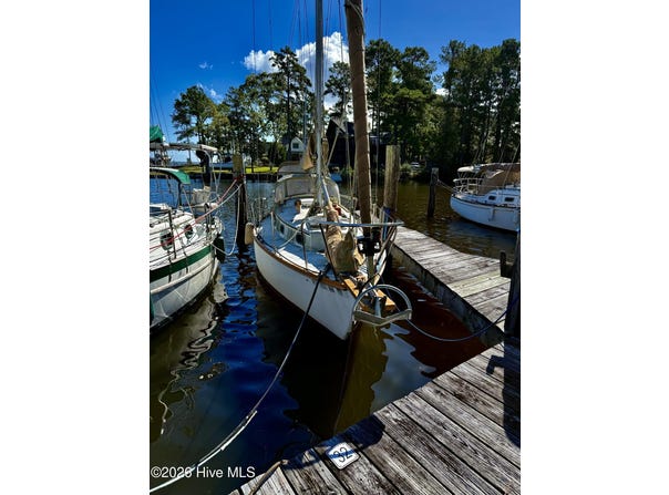 Slip 32 Harbour Way, Oriental, NC 28571