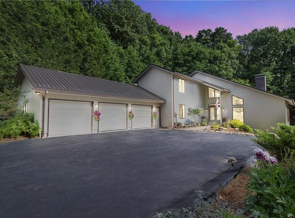 30 Croyhill Dr, White Twp, PA 15701