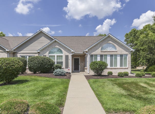 7304 Lake Lakota Place, Indianapolis, IN 46217
